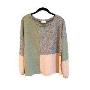 143 STORY BY LINE UP, WOMENS OVERSIZED TOP. COLOR BLOCK PATTERN. SIZE S